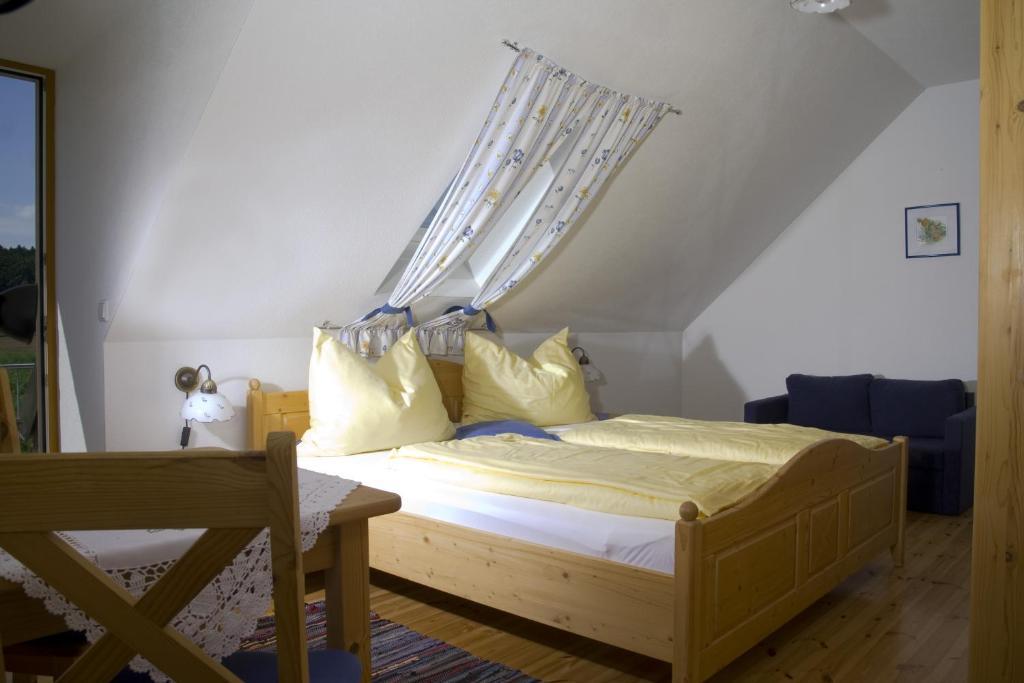 Frühstückspension Kleinschuster Burgau Habitación foto